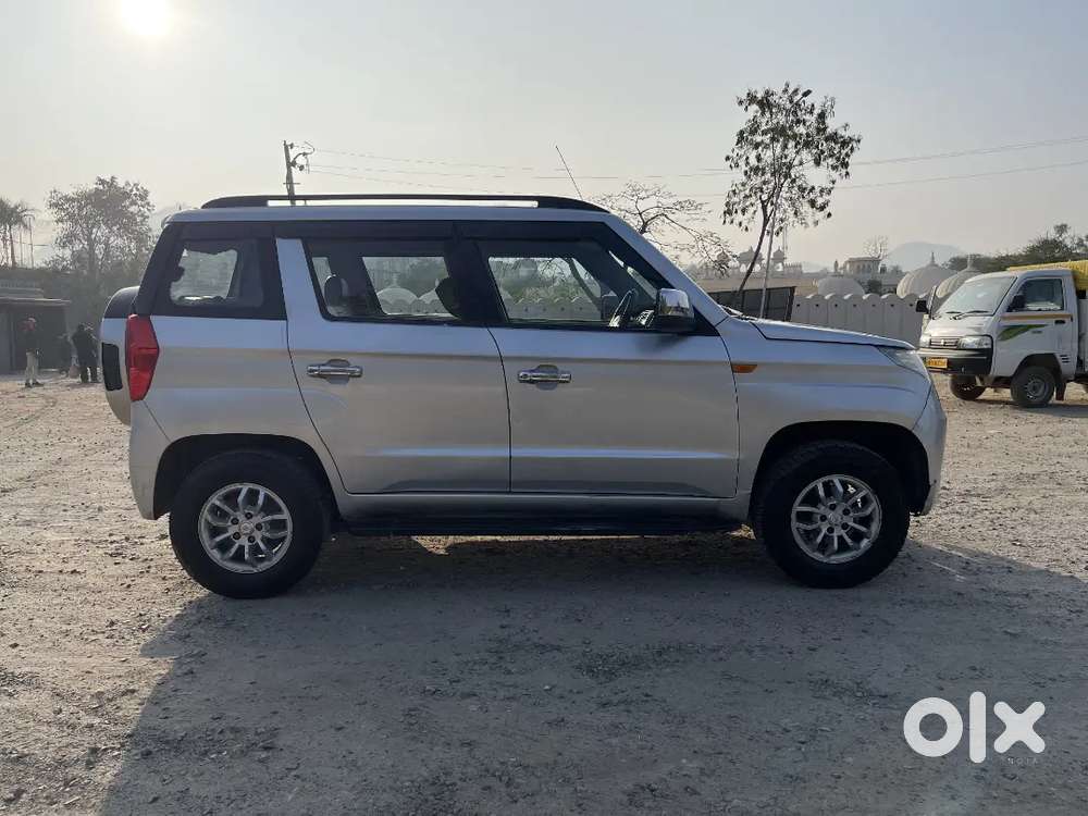 Mahindra Tuv 300 2015 Diesel Well Maintained