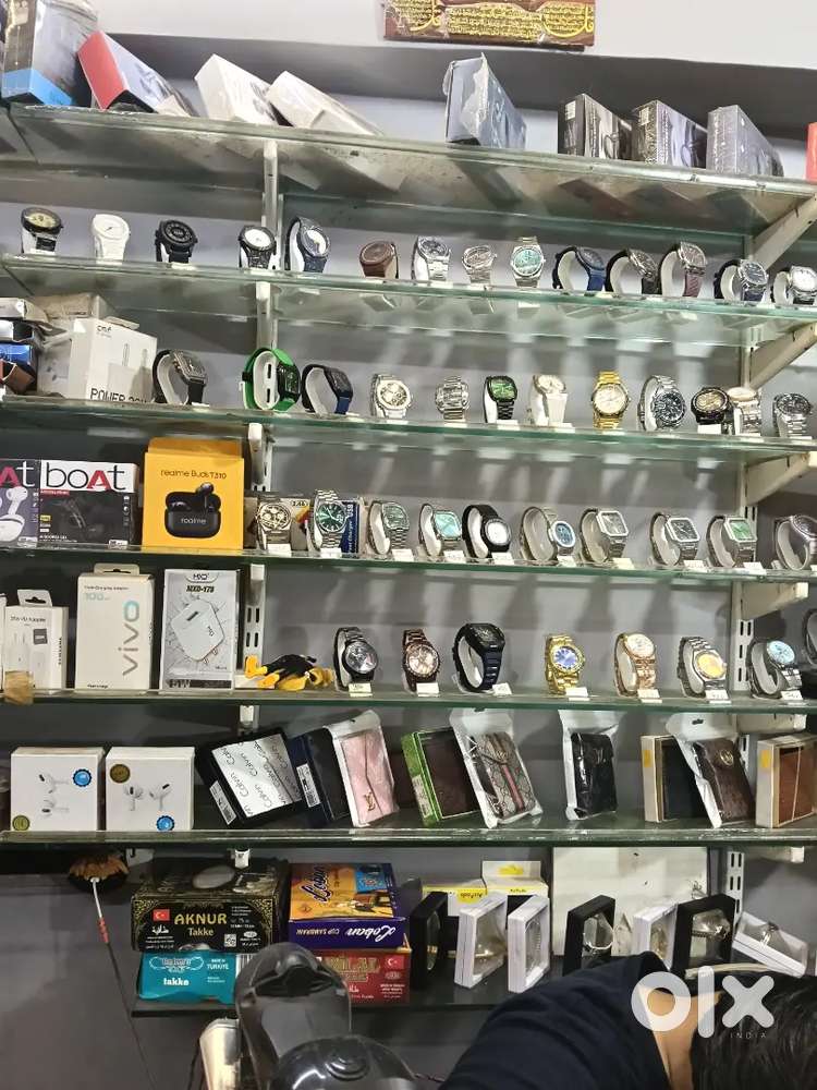 Showroom glass shelf