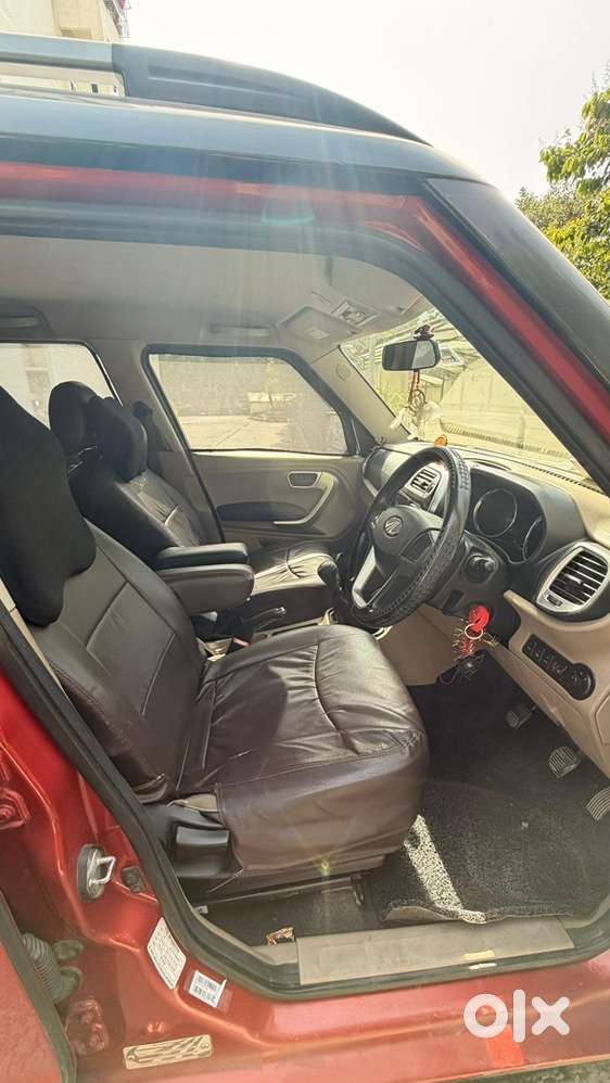 Mahindra Tuv 300 2018