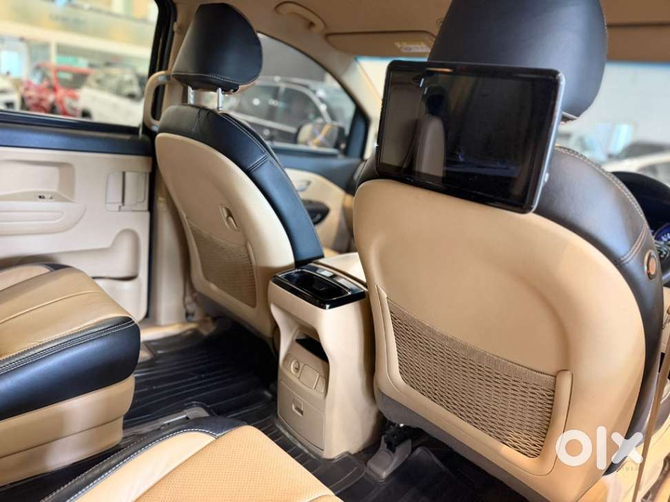 Kia Carnival Premium, 2021, Diesel