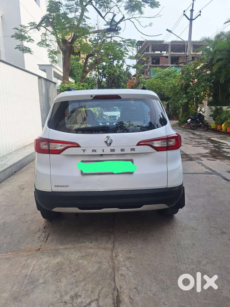 Renault Triber Rxz, 2022, Petrol
