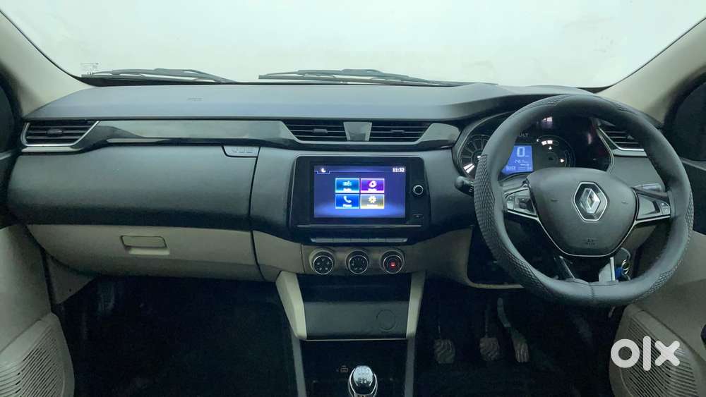 Renault Triber Rxt, 2022, Petrol
