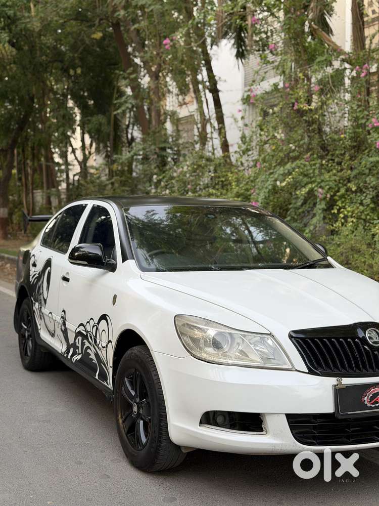 Skoda Laura 1.8 Tsi Ambiente, 2009, Petrol
