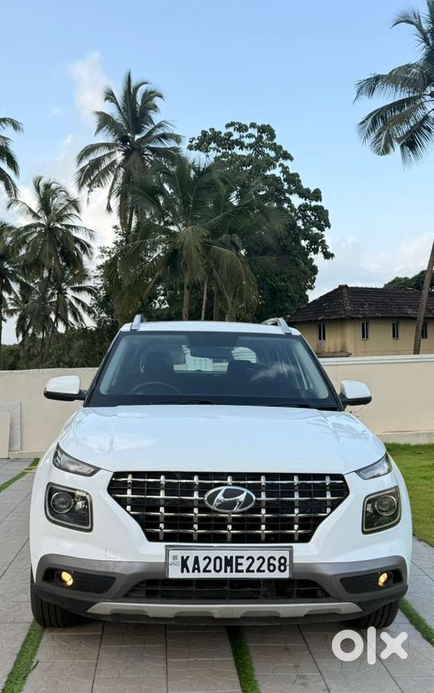 Hyundai Venue 2022 Diesel 135000 Km Driven