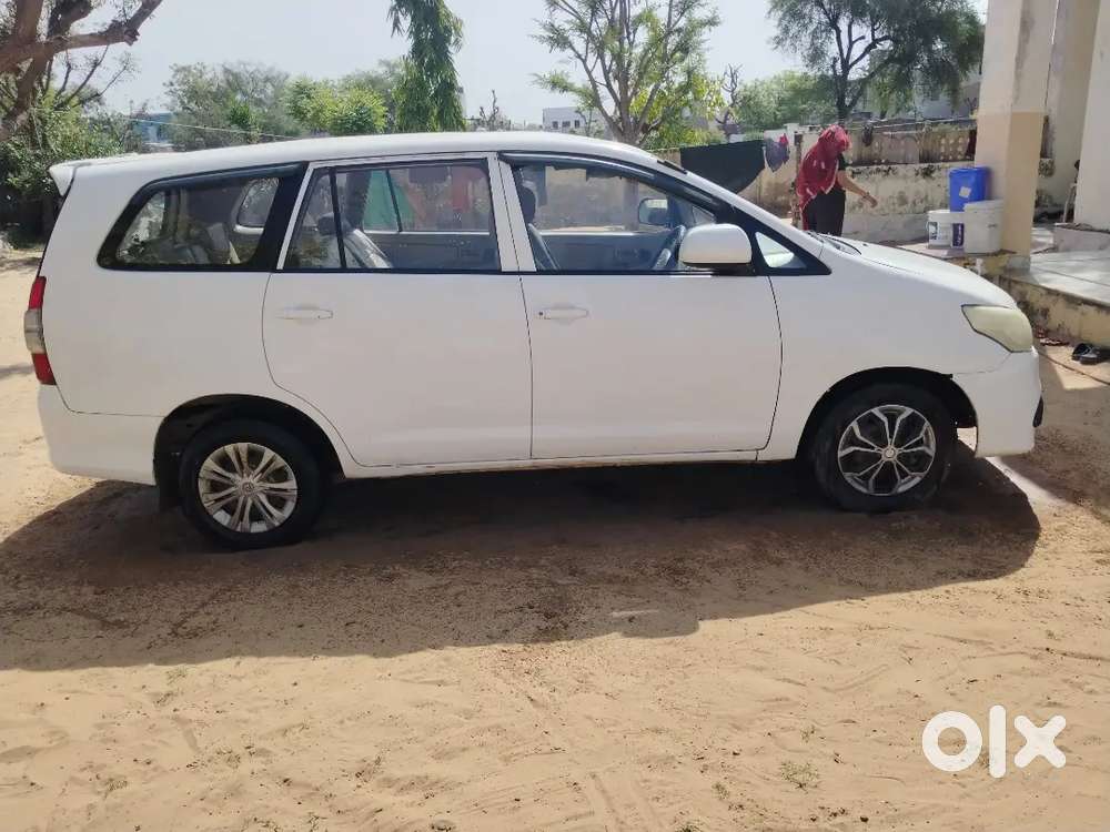 Family Innova Car, 4 Tyre New, Seat Cover Matting New