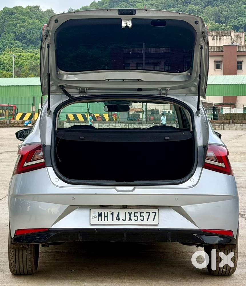 Hyundai I20 Sportz 1.2 Mt Dual Tone, 2022, Petrol