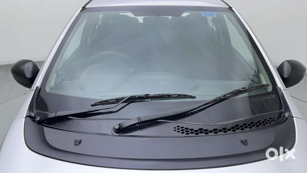 Tata Tiago Xe, 2016, Petrol