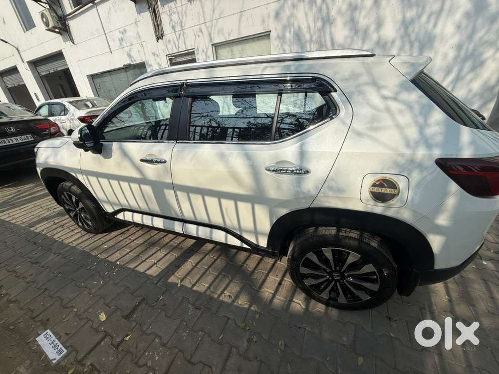 Honda Elevate Zx Petrol 2024.
