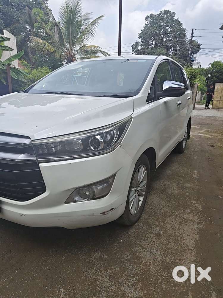 Toyota Innova Crysta 2.8 Zx At 7 Seater, 2017, Diesel
