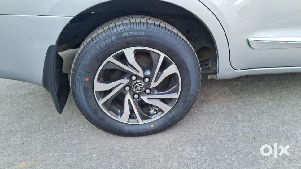 Toyota Innova Crysta 2.4 G Mt 7 Str, 2020