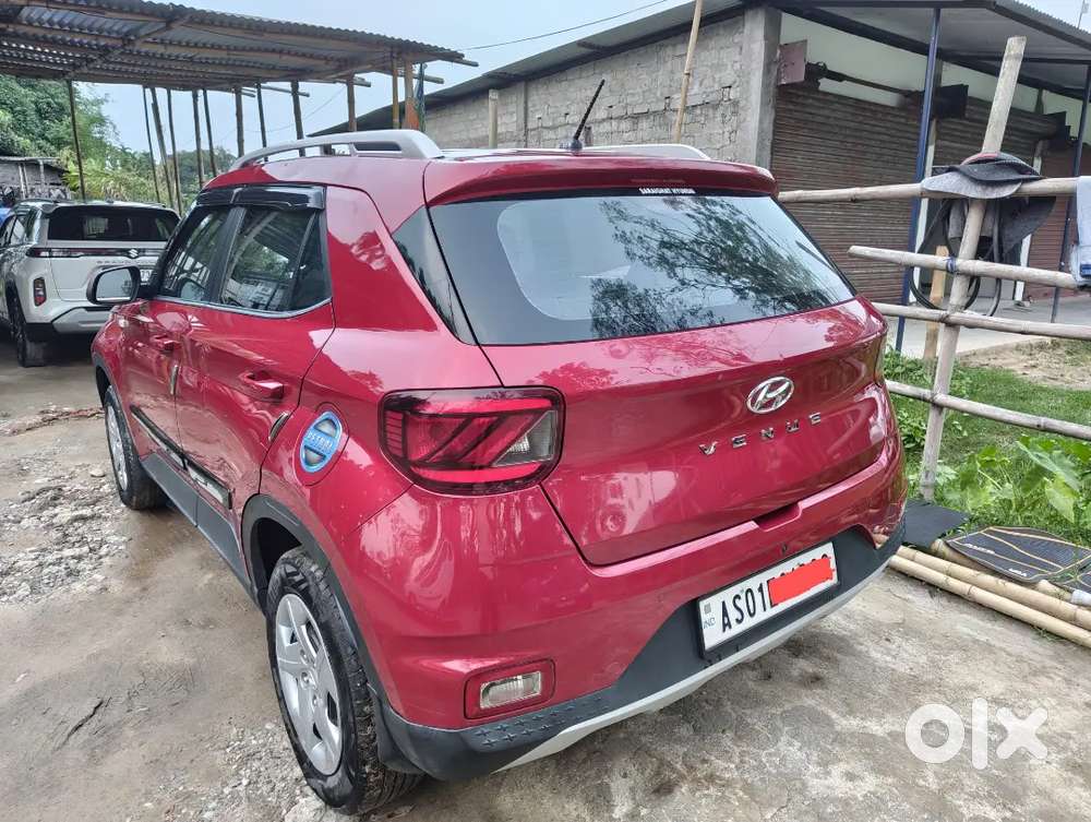 Hyundai Venue 2021 Petrol 50000 Km Driven
