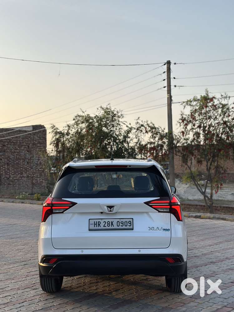 Mahindra Xuv700 Mx Diesel Mt 5 Str (e), 2022, Diesel