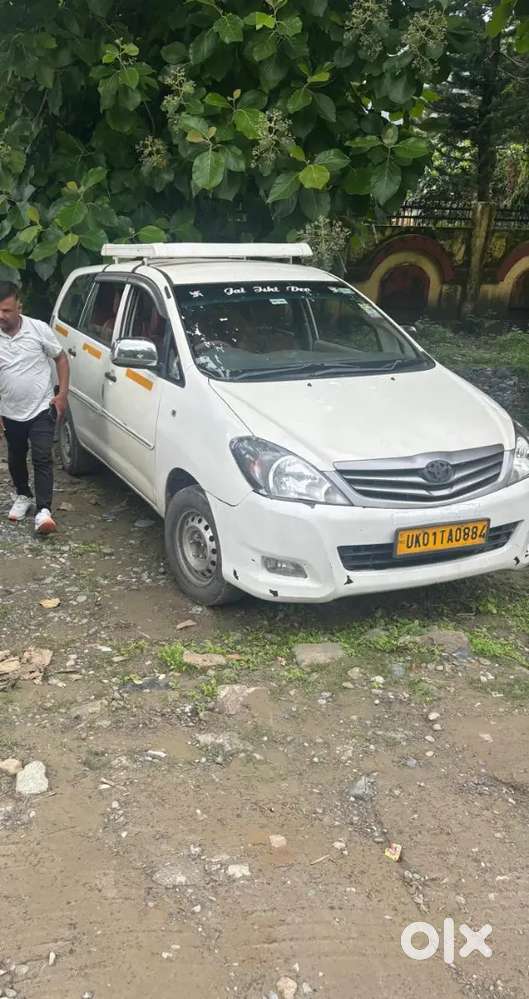 Toyota Innova Disal 2010 Model