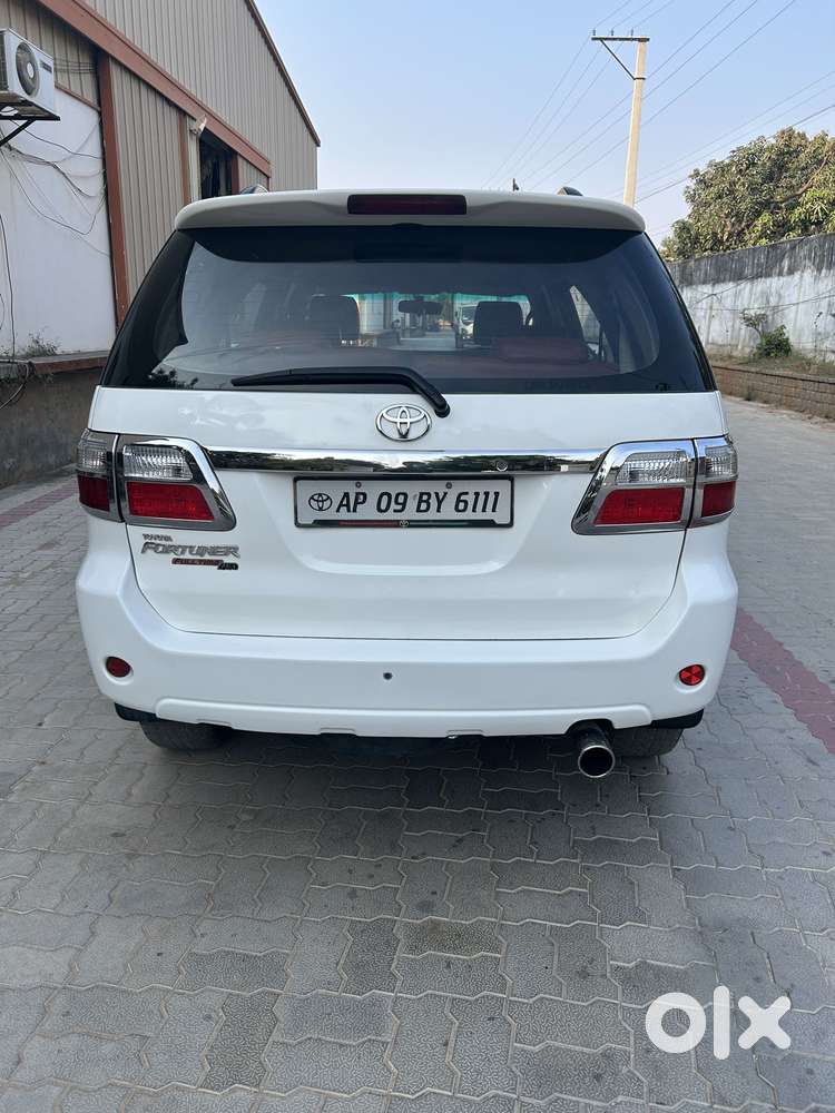 Toyota Fortuner [2009-2012] 3.0 4x4 Mt, 2010, Diesel