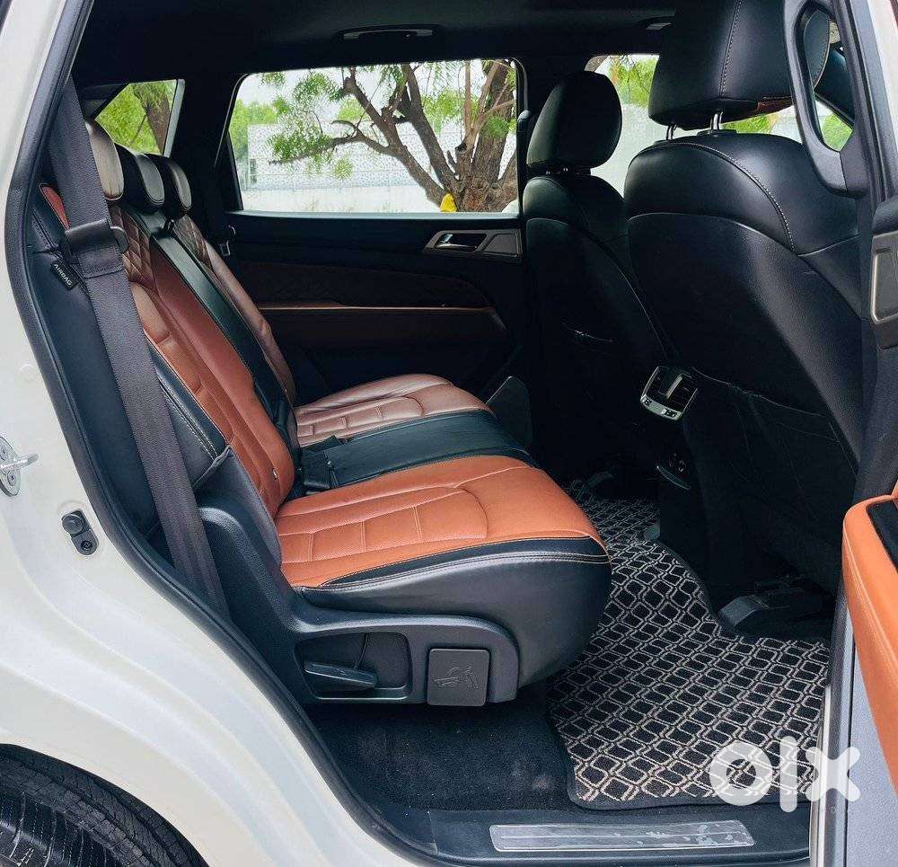 Mahindra Alturas G4 4wd At, 2020, Diesel