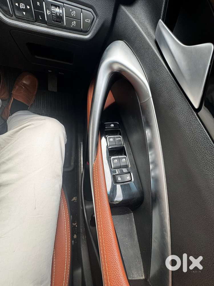 Mg Hector Plus 2022