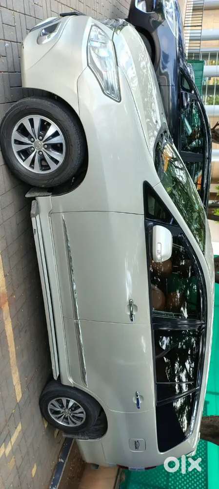 Toyota Innova Diesel 7 Str 2015