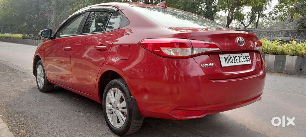 Toyota Yaris V Cvt, 2018, Petrol