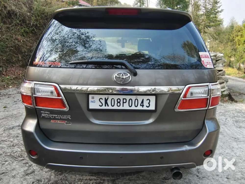 Excellent Condition Less Driven Toyota Fortuner 2010 4x4 For Sale.