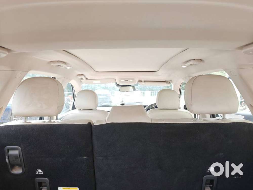 Mahindra Xuv700 2.0 Ax 7 Petrol At Str, 2024, Petrol