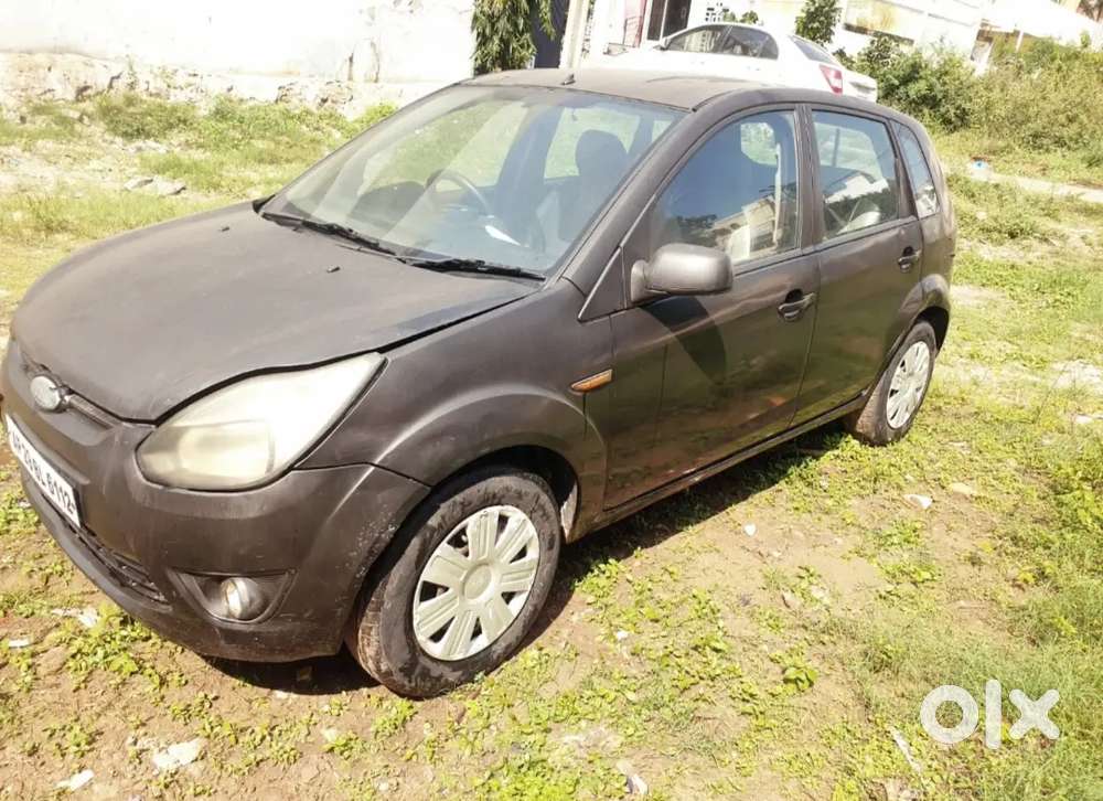 Ford Figo 2012 Petrol 98575 Km Driven