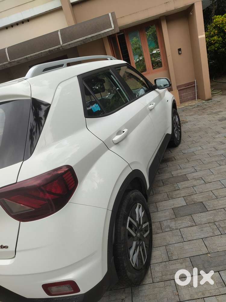 Hyundai Venue Petrol 2022