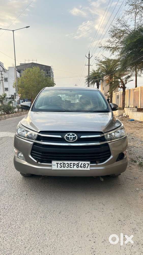 Toyota Innova Crysta 2.4 G Mt 8s, 2017, Diesel