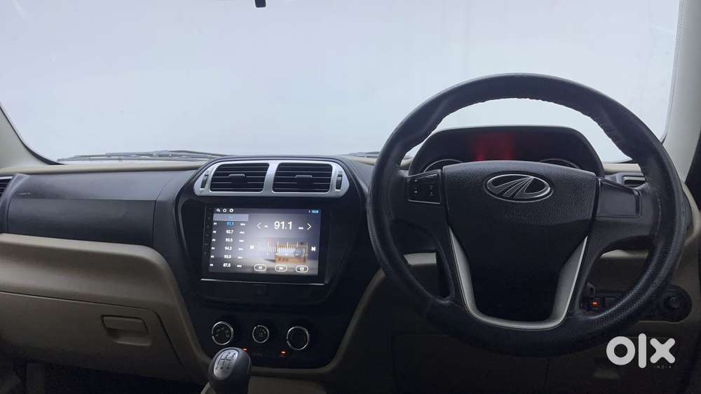 Mahindra Tuv 300 T8, 2016, Diesel