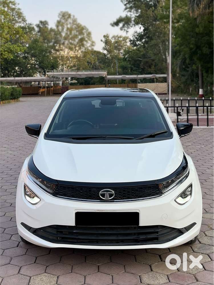 Tata Altroz Diesel Top End Sunroof 27,000 Kms Driven