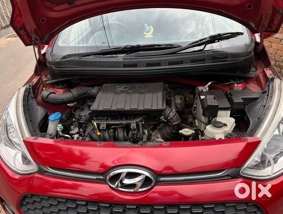 Grand I10 Asta 2018  Fiery Red  22,300 Km  Excellent Condition