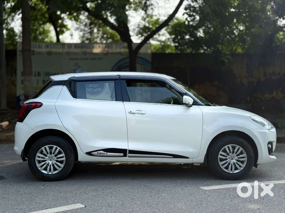 Maruti Suzuki Swift Vxi Ags, 2019, Cng & Hybrids