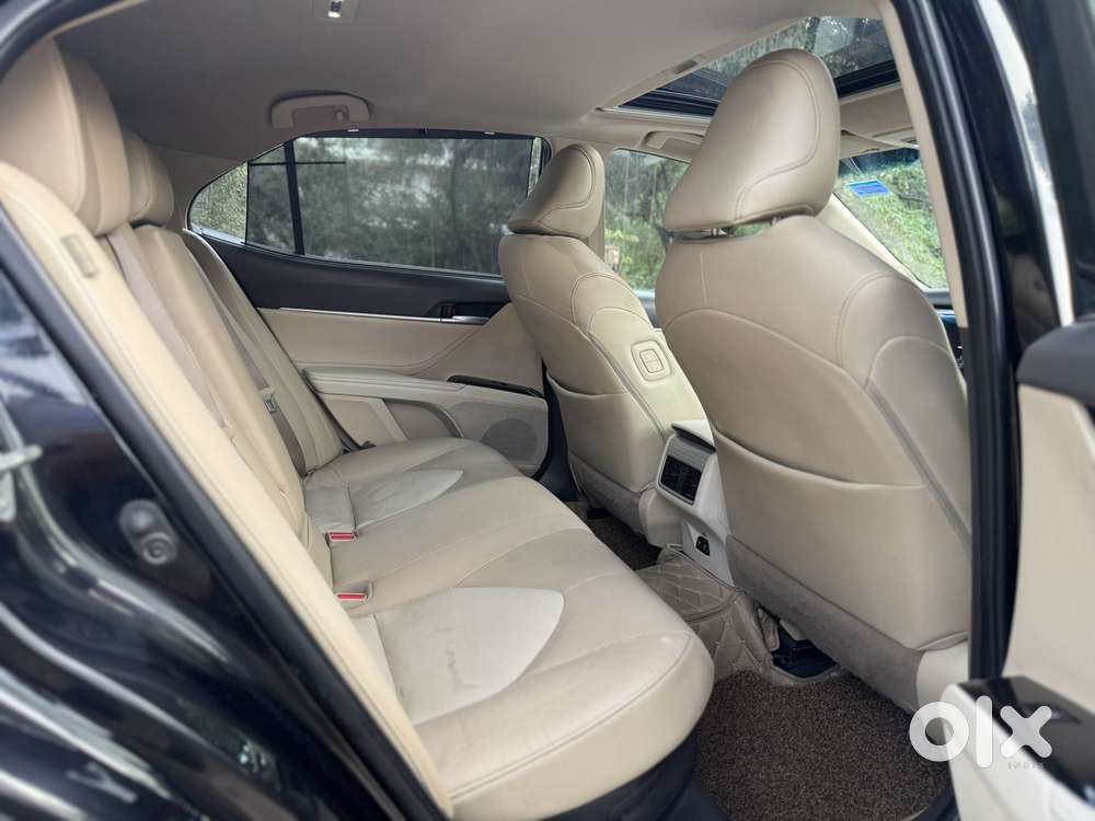 Toyota Camry Hybrid, 2021, Petrol
