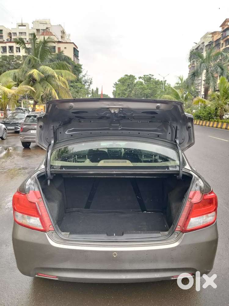 Maruti Suzuki Swift Dzire Vxi Optional, 2017, Petrol