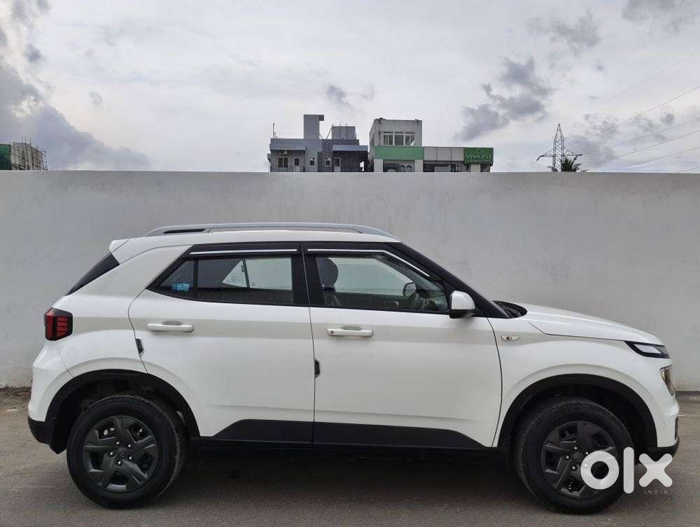 Hyundai Venue S, 2023, Petrol