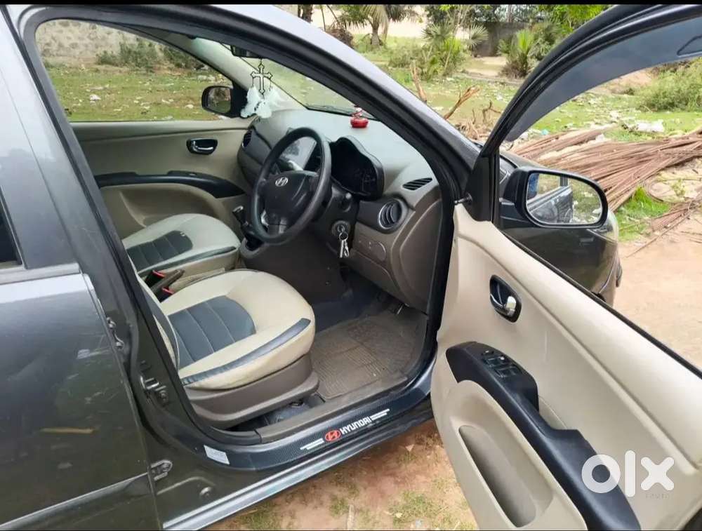 Hyundai I10 2012 Petrol 98000 Km Driven