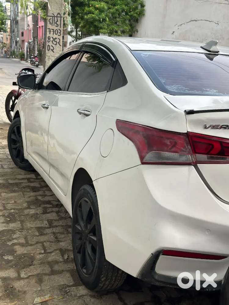 Hyundai Verna Anniversary Petrol 2014