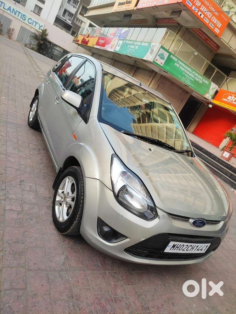 Ford Figo 1.2 Titanium 2012 Year