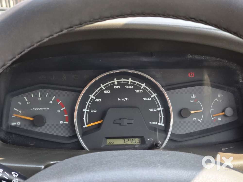 Chevrolet Tavera Neo Lt-l - 9 Seats Bsiii, 2015, Diesel