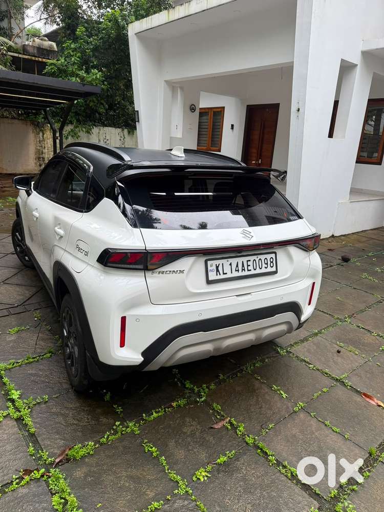 Maruti Suzuki Fronx 2023 Petrol Well Maintained