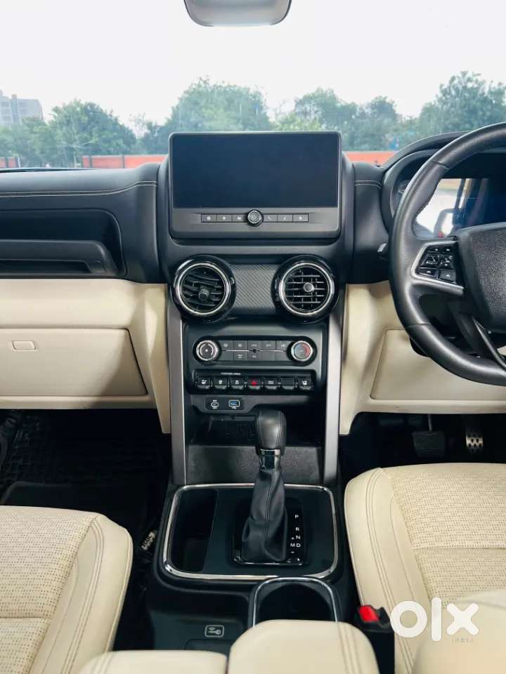 Mahindra Thar Roxx, 2025, Diesel