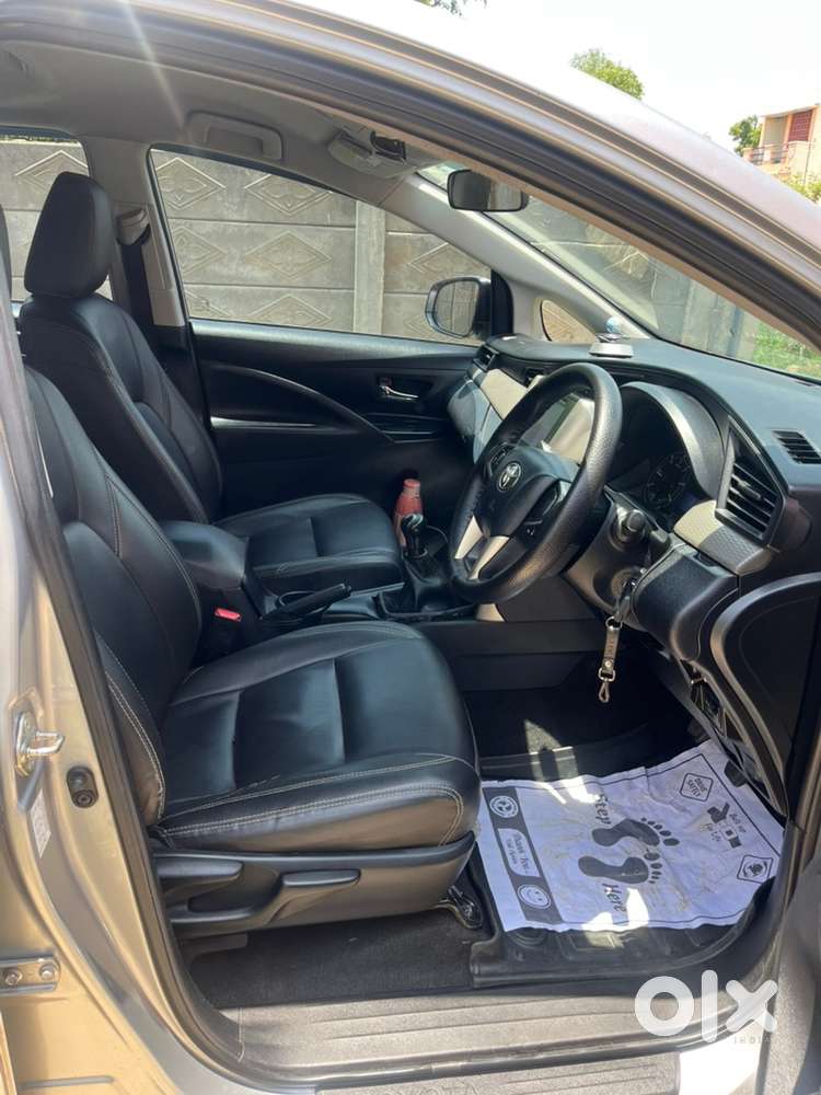 Toyota Innova Crysta G 2019