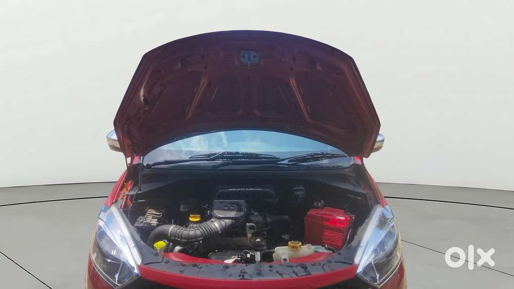Tata Tiago 1.2 Revotron Xza, 2018, Petrol