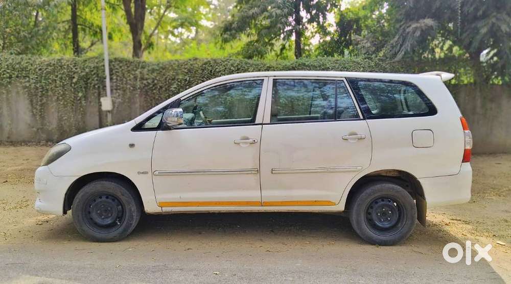 Toyota Innova 2.5 G (diesel) 8 Seater, 2009, Diesel