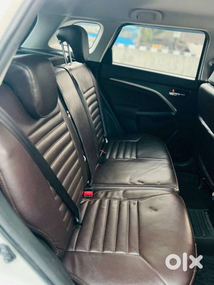 Maruti Suzuki Brezza 1.5 Zxi At Smart Hybrid, 2024, Petrol
