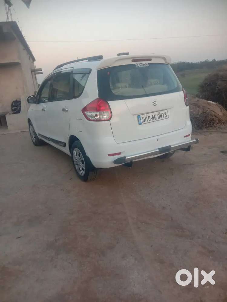 Maruti Suzuki Ertiga 2012 डीज़ल