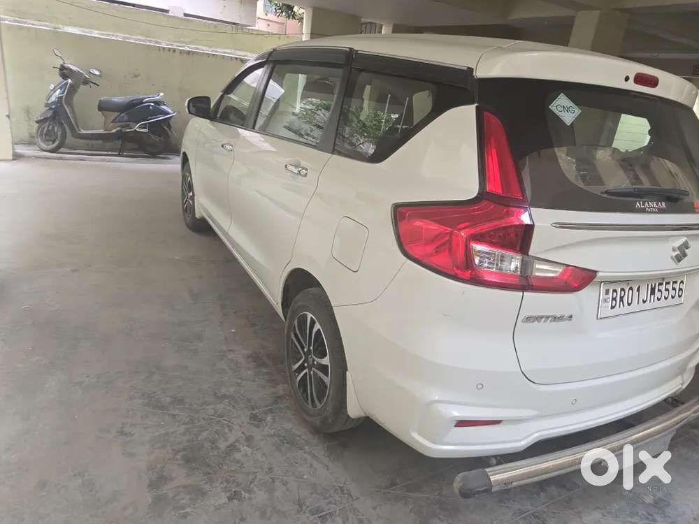 Maruti Suzuki Ertiga Zxi Cng 2025