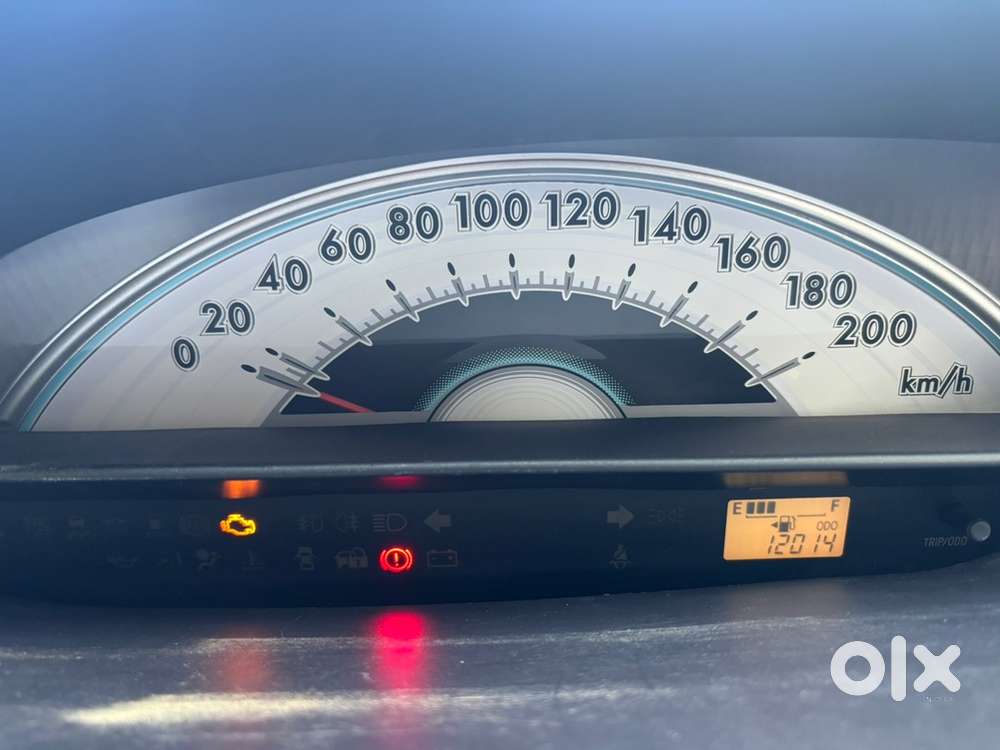 Toyota Etios Liva 2012 Petrol Well Maintained