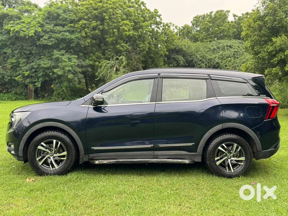 Mahindra Xuv700 Ax 5 Petrol Mt 7 Str (e), 2022, Petrol
