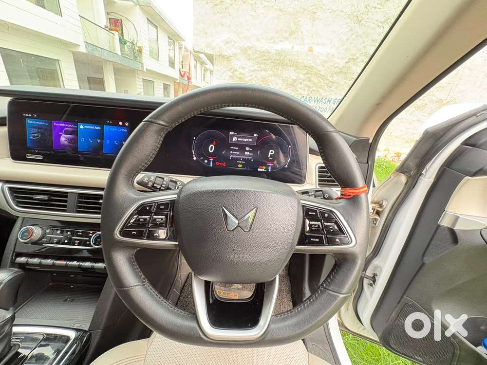 Mahindra Xuv700 2022 Diesel 90000 Km Driven