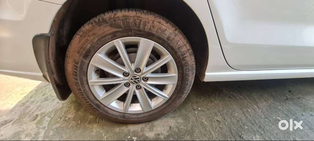 Volkswagen Vento 2015 Year With Dsg Automatic Gear Box. (7+1+sports)
